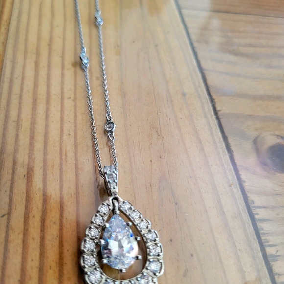 SMITHSONIAN Teardrop CZ cocktail wedding necklace - Picture 3 of 8